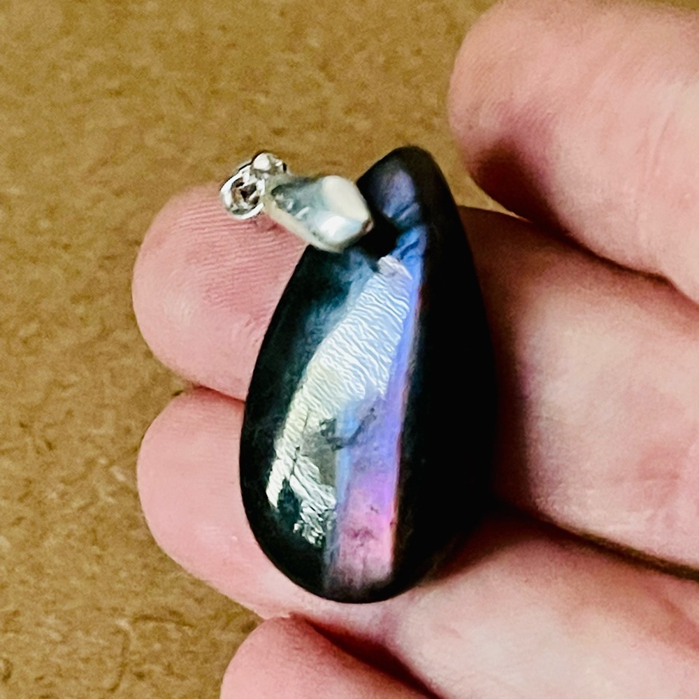 Very Unique, Dainty, ‘Sunset’ Teardrop Labradorite Pendant Necklace